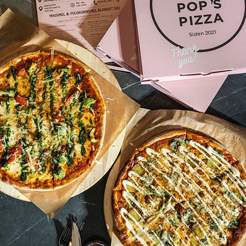 Et billede af en lækker/lækre vegetar pizzaer fra Pop's Pizza i Ishøj. 
